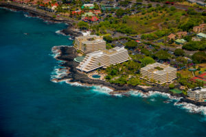 Hawaii Island Hopping: Plan your getaway to the Royal Kona Resort this season.